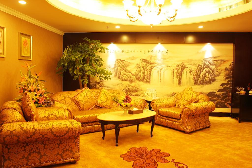 Green Land Hotel Kunming Eksteriør billede