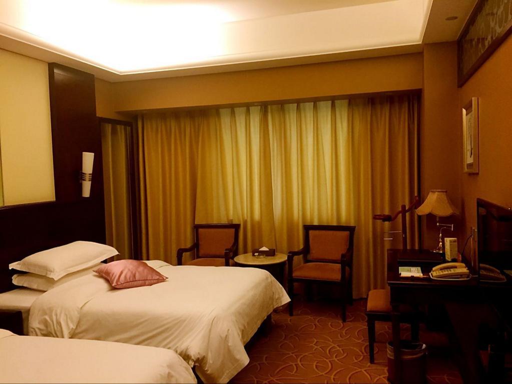Green Land Hotel Kunming Eksteriør billede