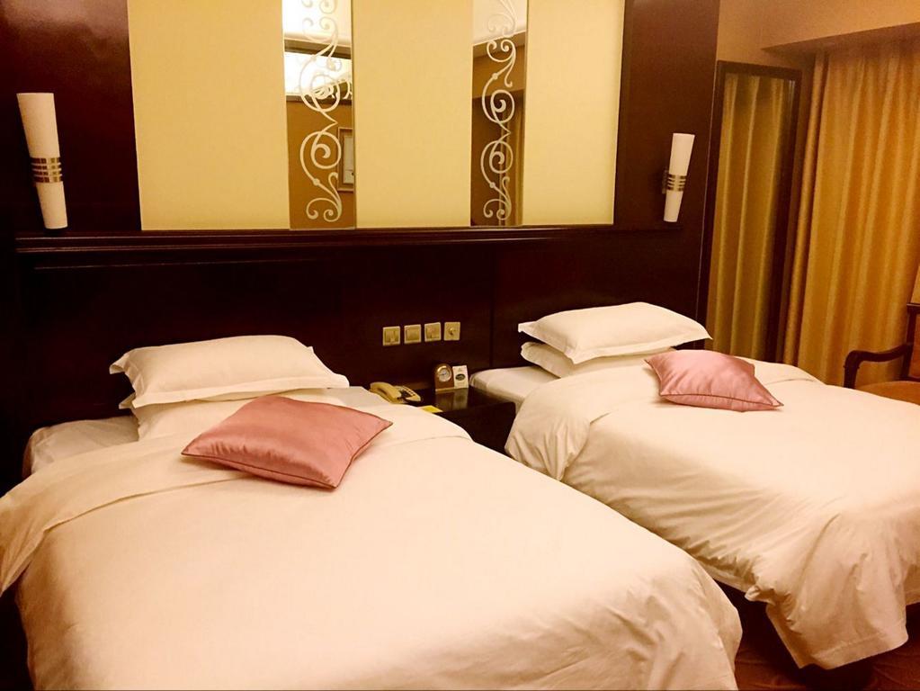 Green Land Hotel Kunming Eksteriør billede